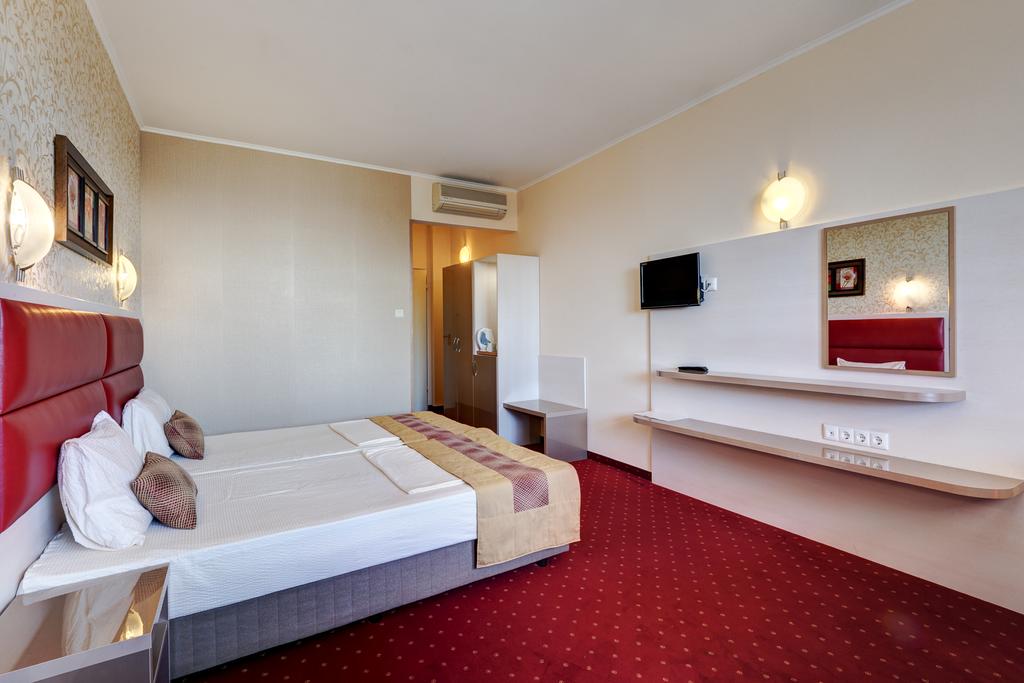 CAPRI_HOTEL_NESSEBAR_BULGARIA_AIR_TOUR_TRAVEL